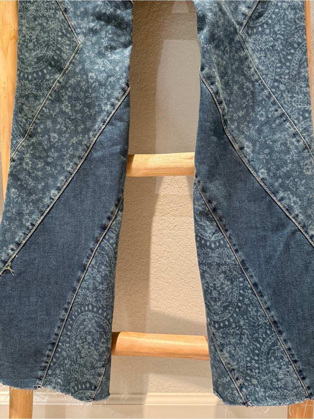 We the Free Mermaid Mid Rise Flare Jeans NWT size 28 - Picture 10 of 11